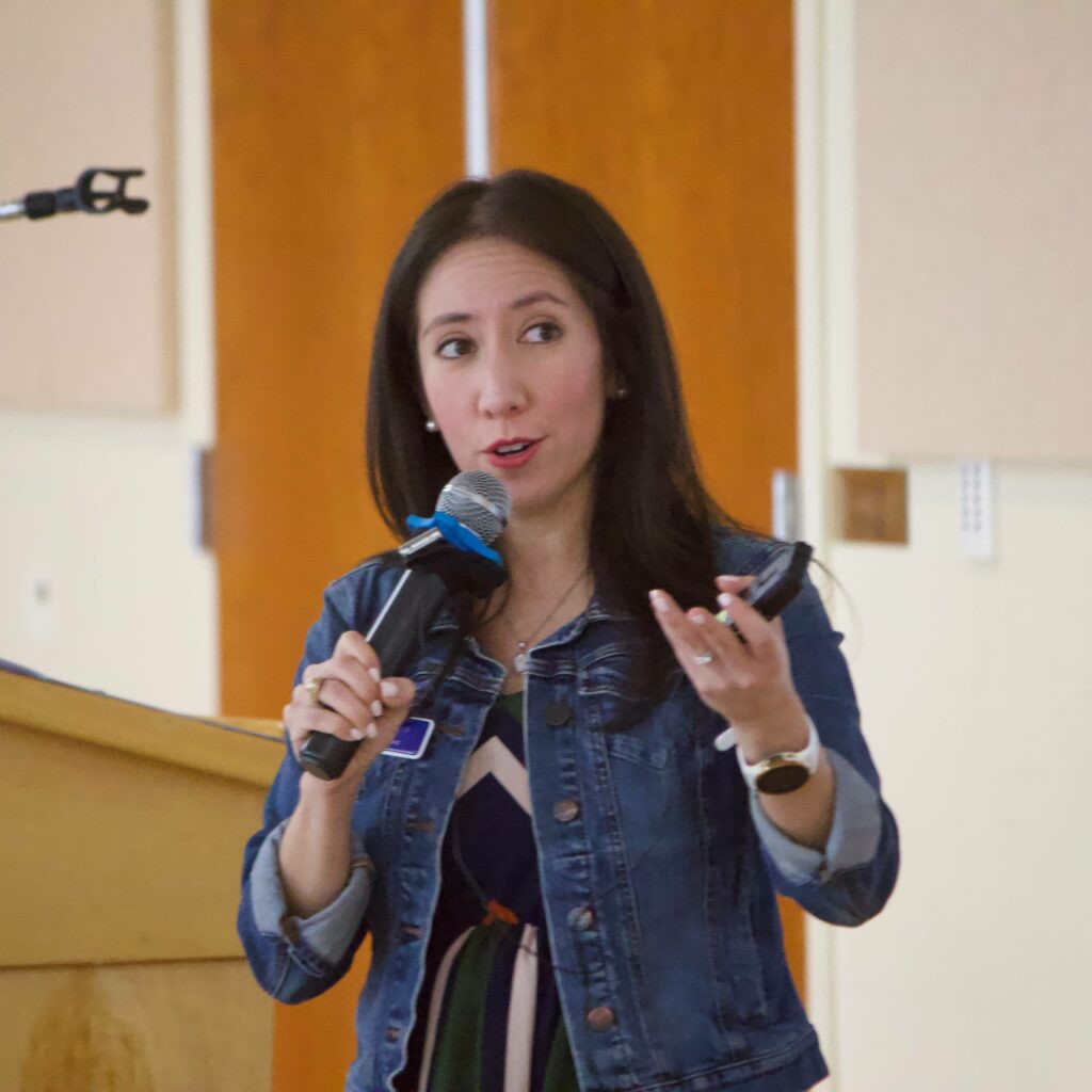 2023-10-14-01-47-54-DR2-Together_In_Holiness_Conference-CT51KC1-IC1-01-SPH-DR2O-IMG_7185