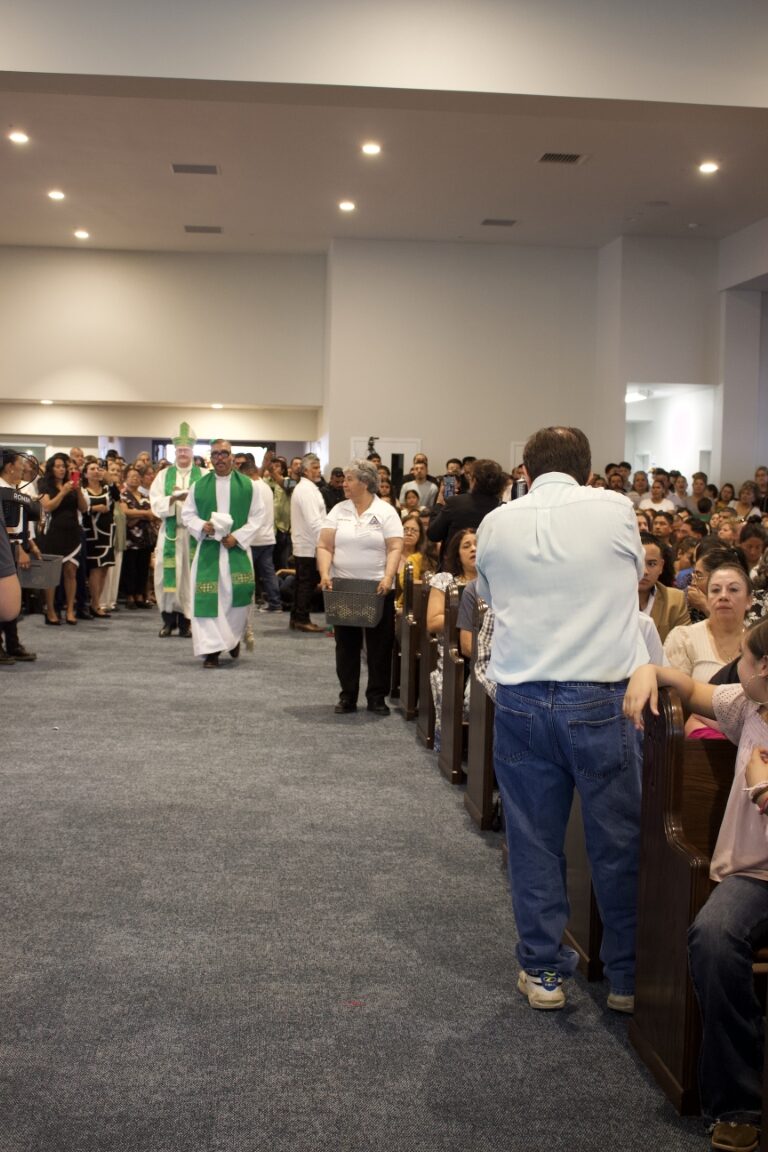 2024-09-14-2024-09-14-DR2-St_Peter_Canisius_Grand_Opening_Mass-CT51KC1-JP1-01-SPH-DR2O-IMG_4617