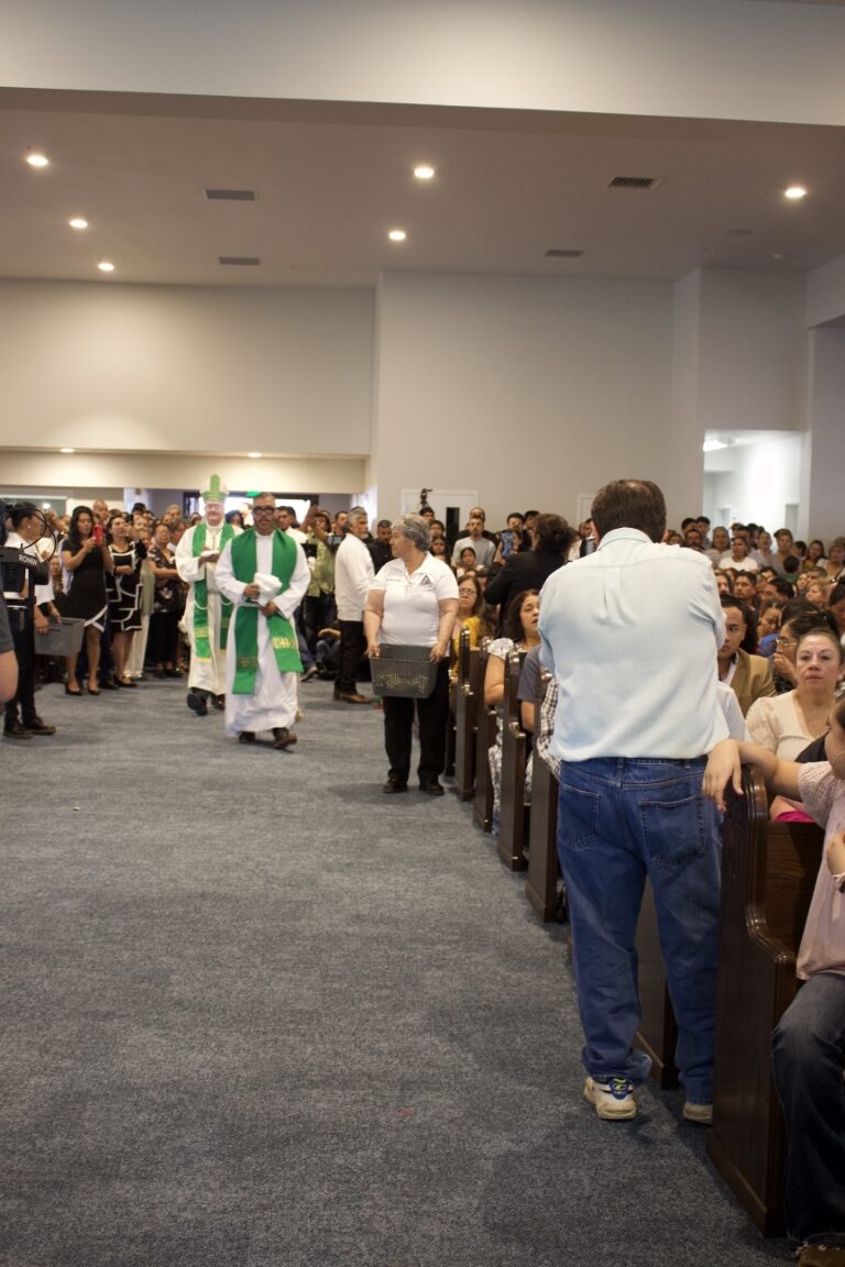 2024-09-14-2024-09-14-DR2-St_Peter_Canisius_Grand_Opening_Mass-CT51KC1-JP1-01-SPH-DR2O-IMG_4618
