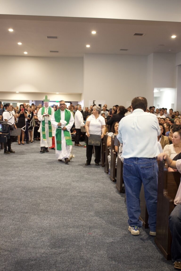 2024-09-14-2024-09-14-DR2-St_Peter_Canisius_Grand_Opening_Mass-CT51KC1-JP1-01-SPH-DR2O-IMG_4620