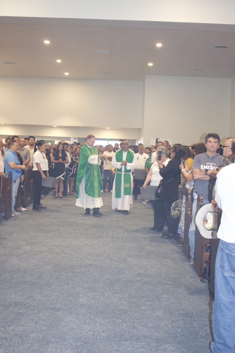 2024-09-14-2024-09-14-DR2-St_Peter_Canisius_Grand_Opening_Mass-CT51KC1-JP1-01-SPH-DR2O-IMG_4639