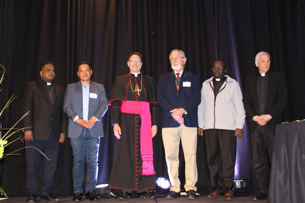 2025-04-25-06-50-16-DR2-Volunteer_Banquet-CT51KC1-IC1-01-SPH-DR2O-IMG_6651